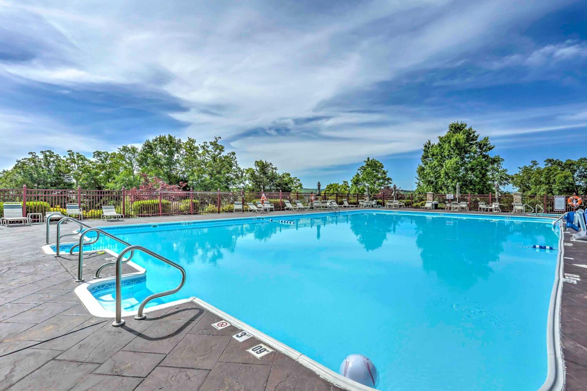Ground-Floor Branson Condo With Community Perks エクステリア 写真