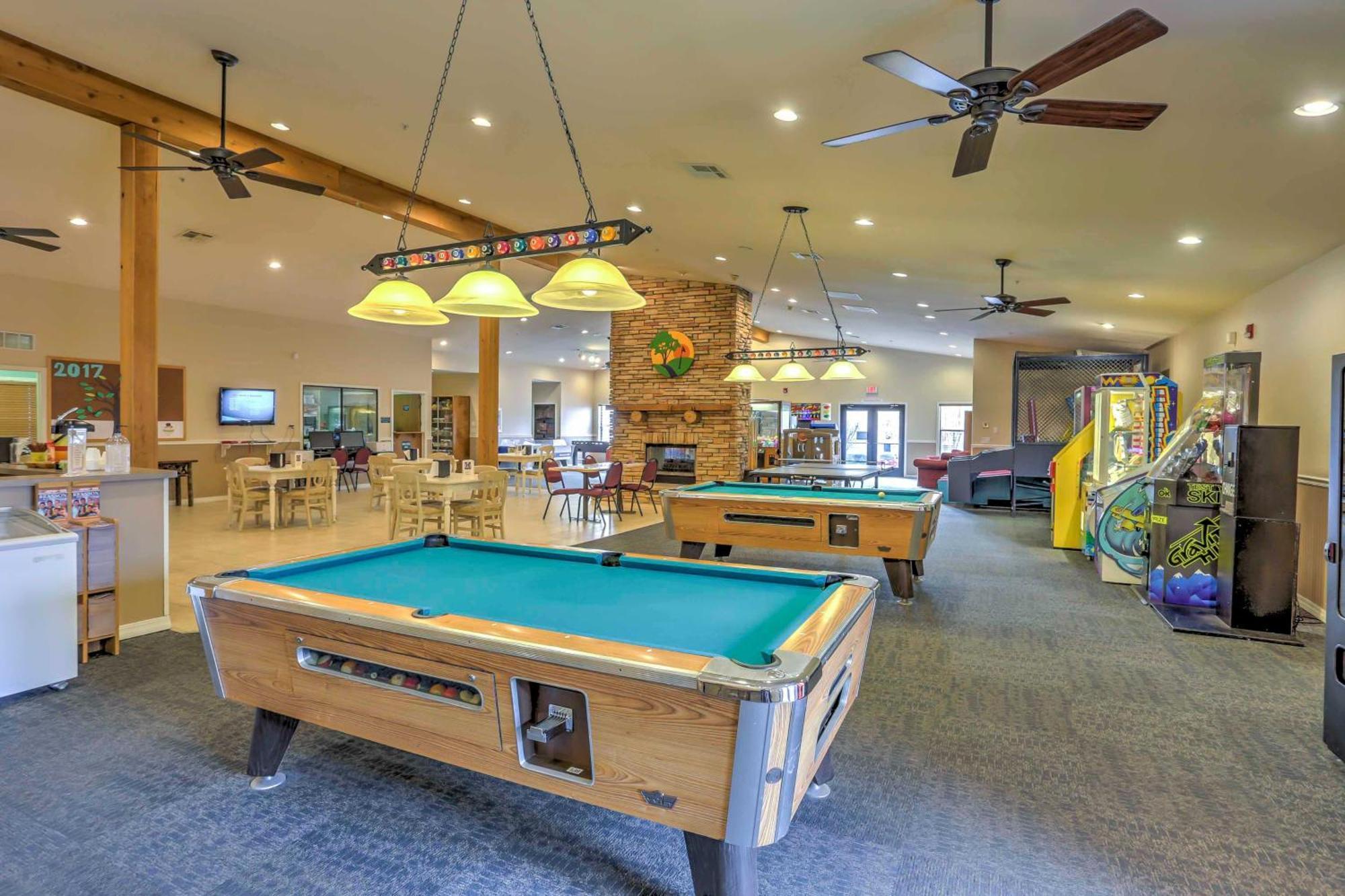 Ground-Floor Branson Condo With Community Perks エクステリア 写真